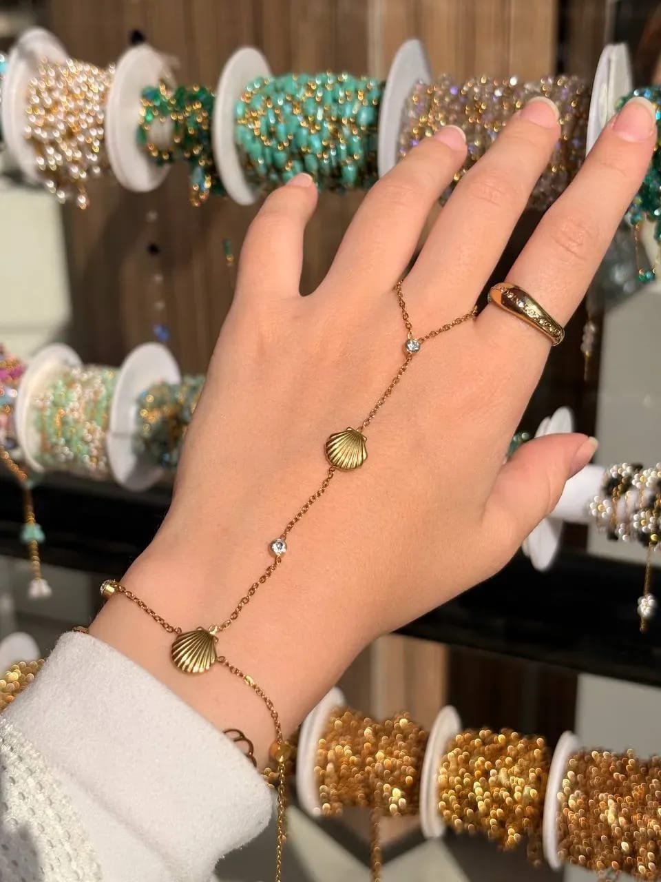 Shell Hand Chain — Hand Chains