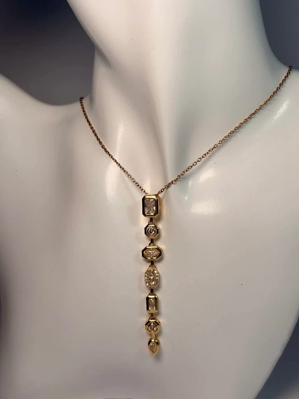 Drop necklace 01